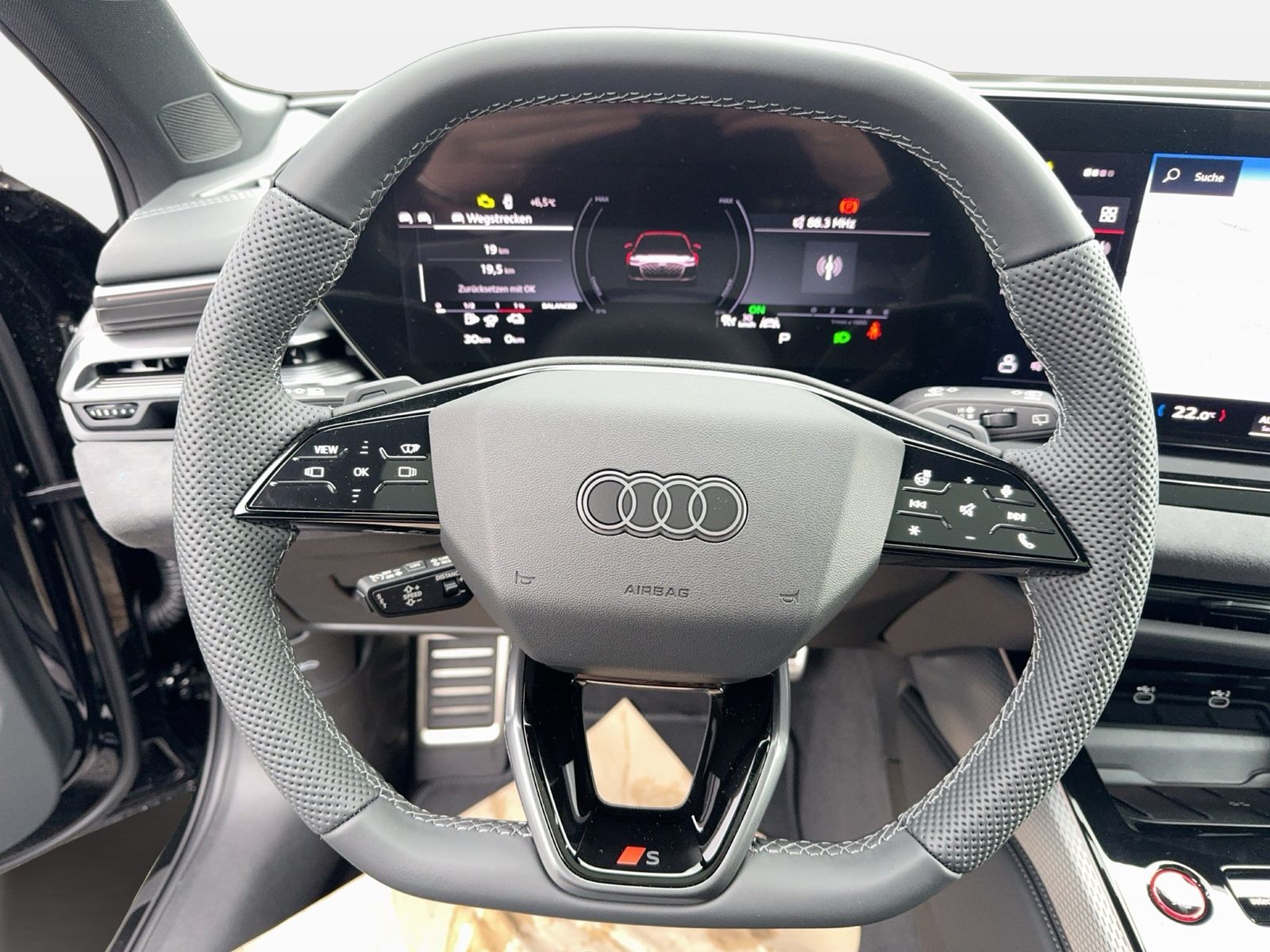 Fahrzeugabbildung Audi A6 Avant edition one e-hybrid quattro 270 kW