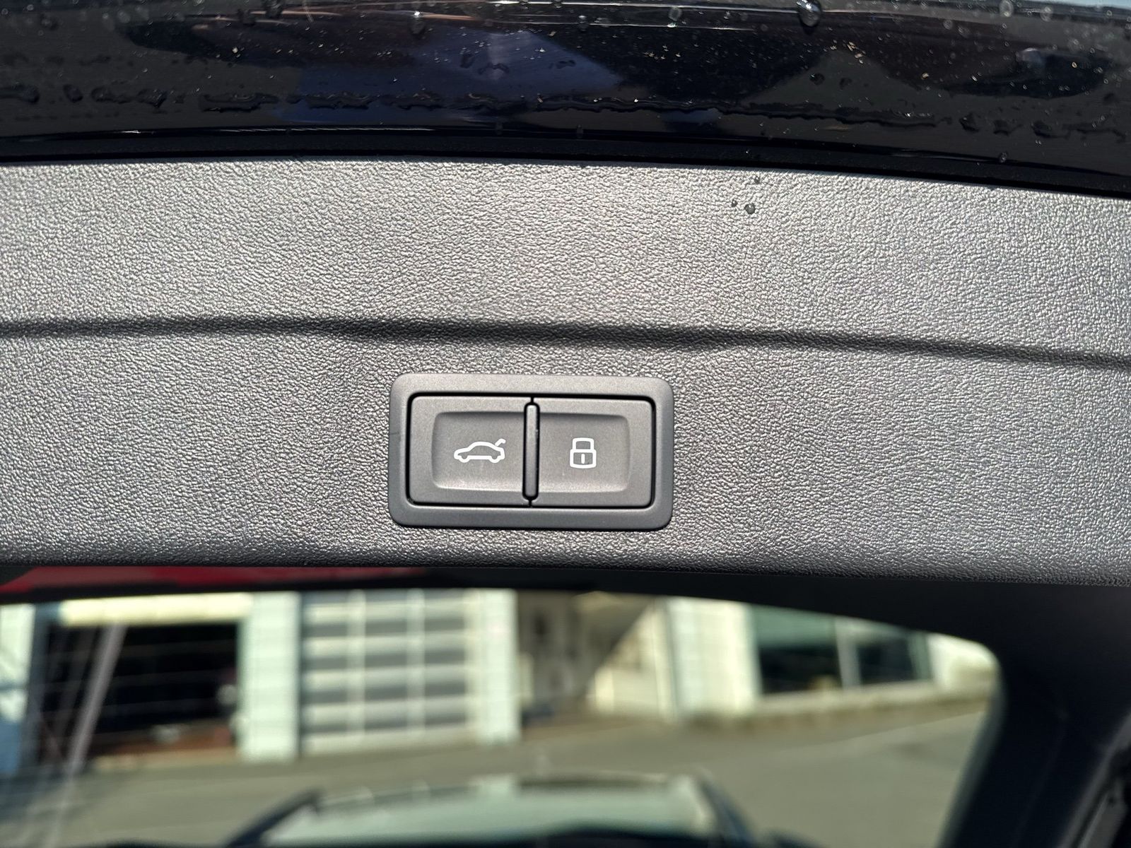 Fahrzeugabbildung Audi A6 Avant edition one e-hybrid quattro 270 kW