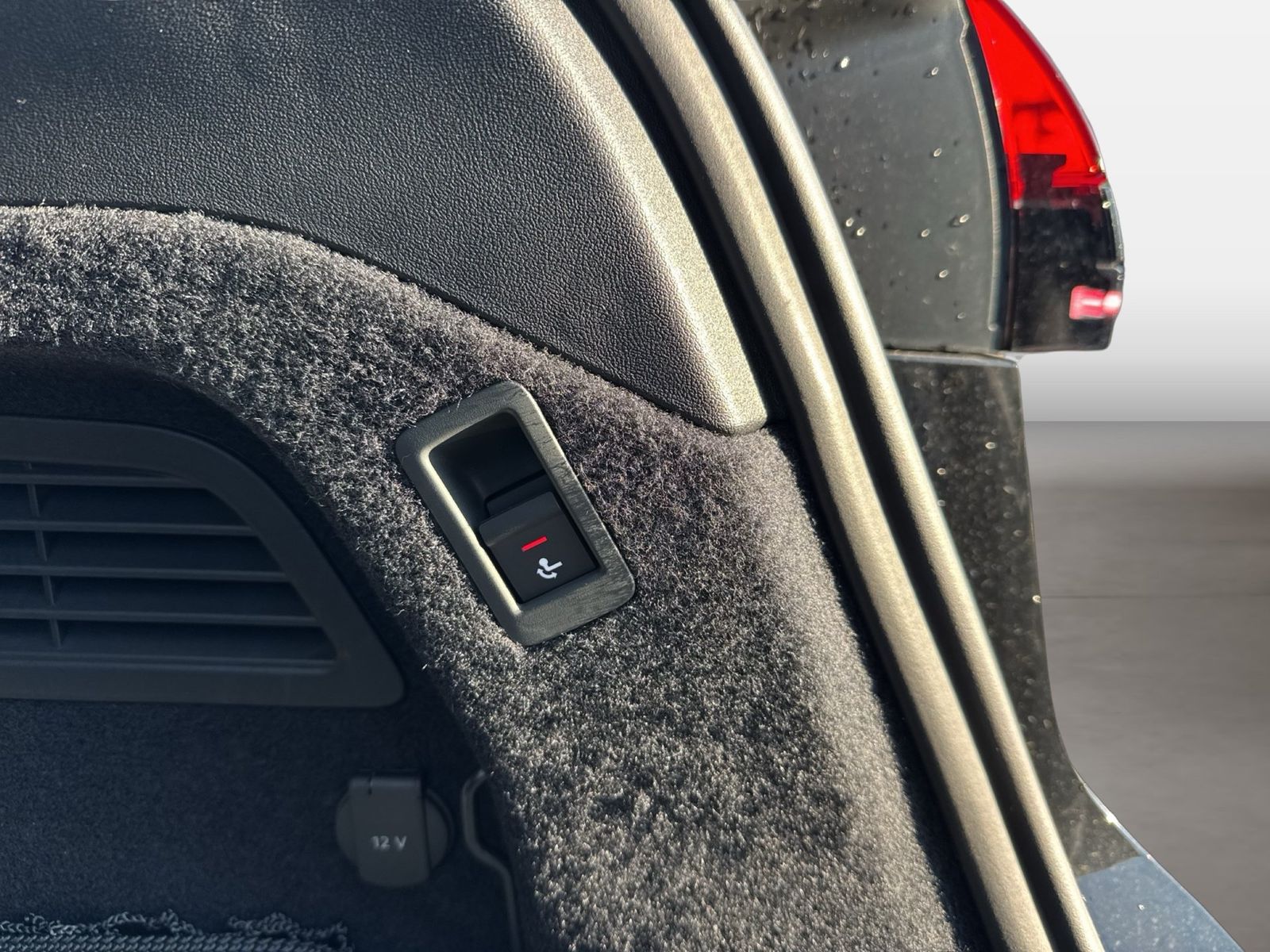 Fahrzeugabbildung Audi A6 Avant edition one e-hybrid quattro 270 kW