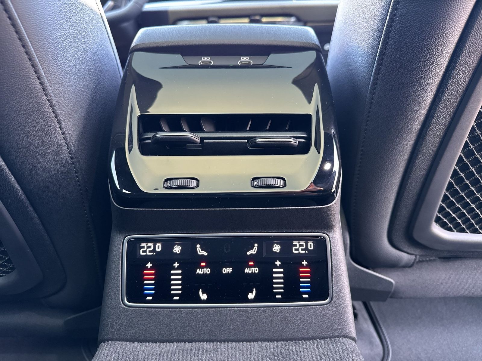 Fahrzeugabbildung Audi A6 Avant edition one e-hybrid quattro 270 kW