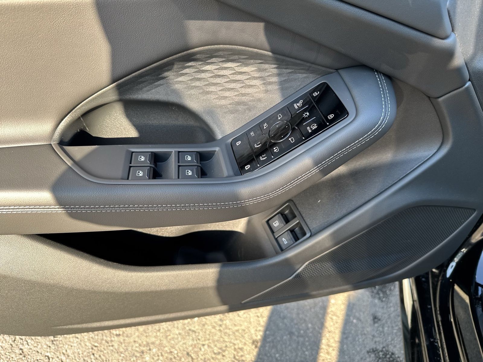 Fahrzeugabbildung Audi A6 Avant edition one e-hybrid quattro 270 kW