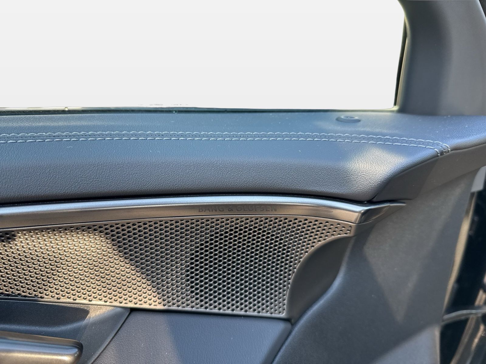 Fahrzeugabbildung Audi A6 Avant edition one e-hybrid quattro 270 kW