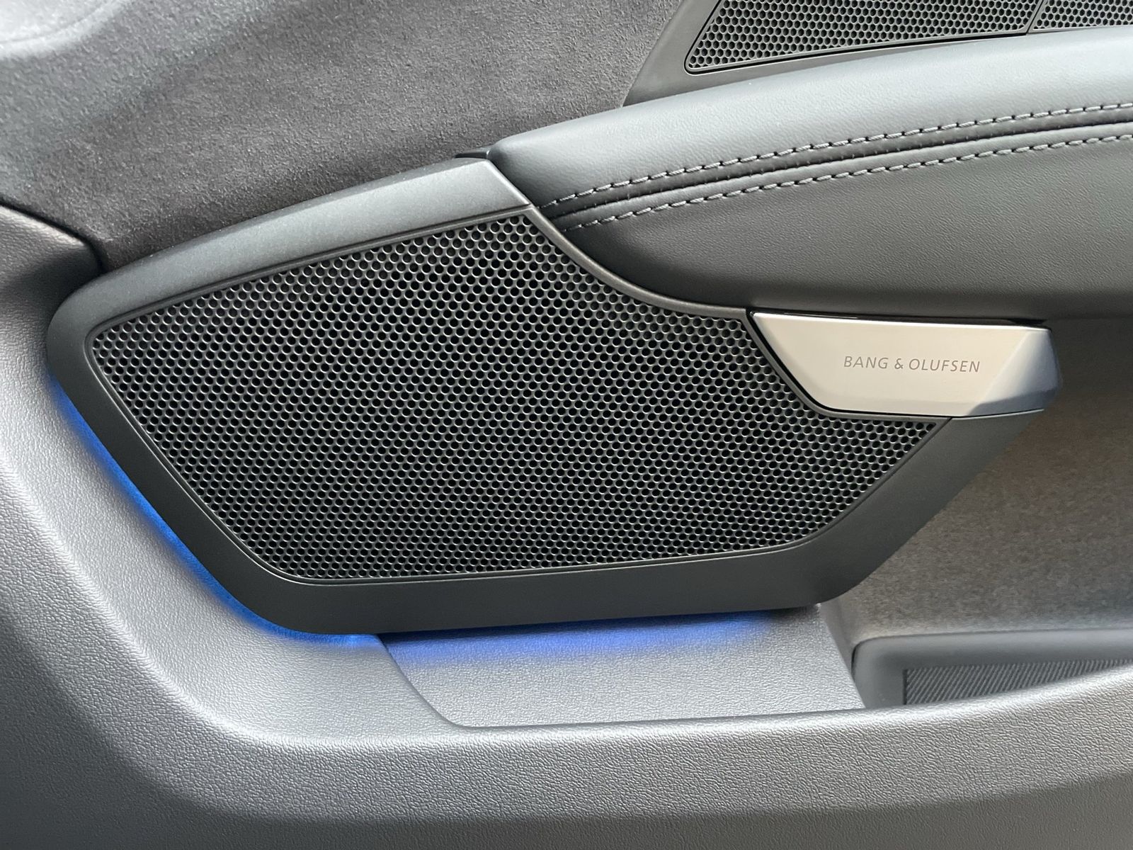 Fahrzeugabbildung Audi e-tron GT quattro 370 kW Matrix|B&O|HUD|Luft|ACC