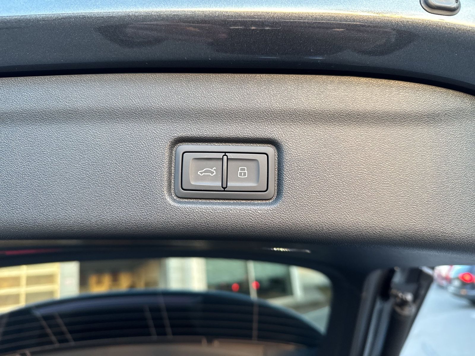 Fahrzeugabbildung Audi Q6 SUV e-tron quattro 285 kW B&O|AHK|HUD|Luft