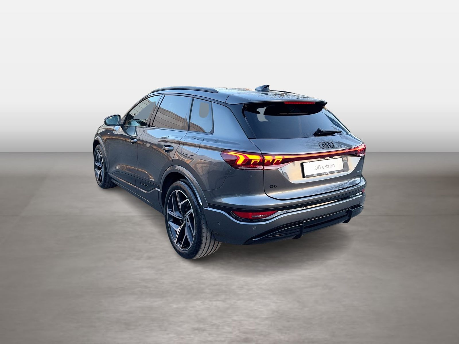 Fahrzeugabbildung Audi Q6 SUV e-tron quattro 285 kW B&O|AHK|HUD|Luft