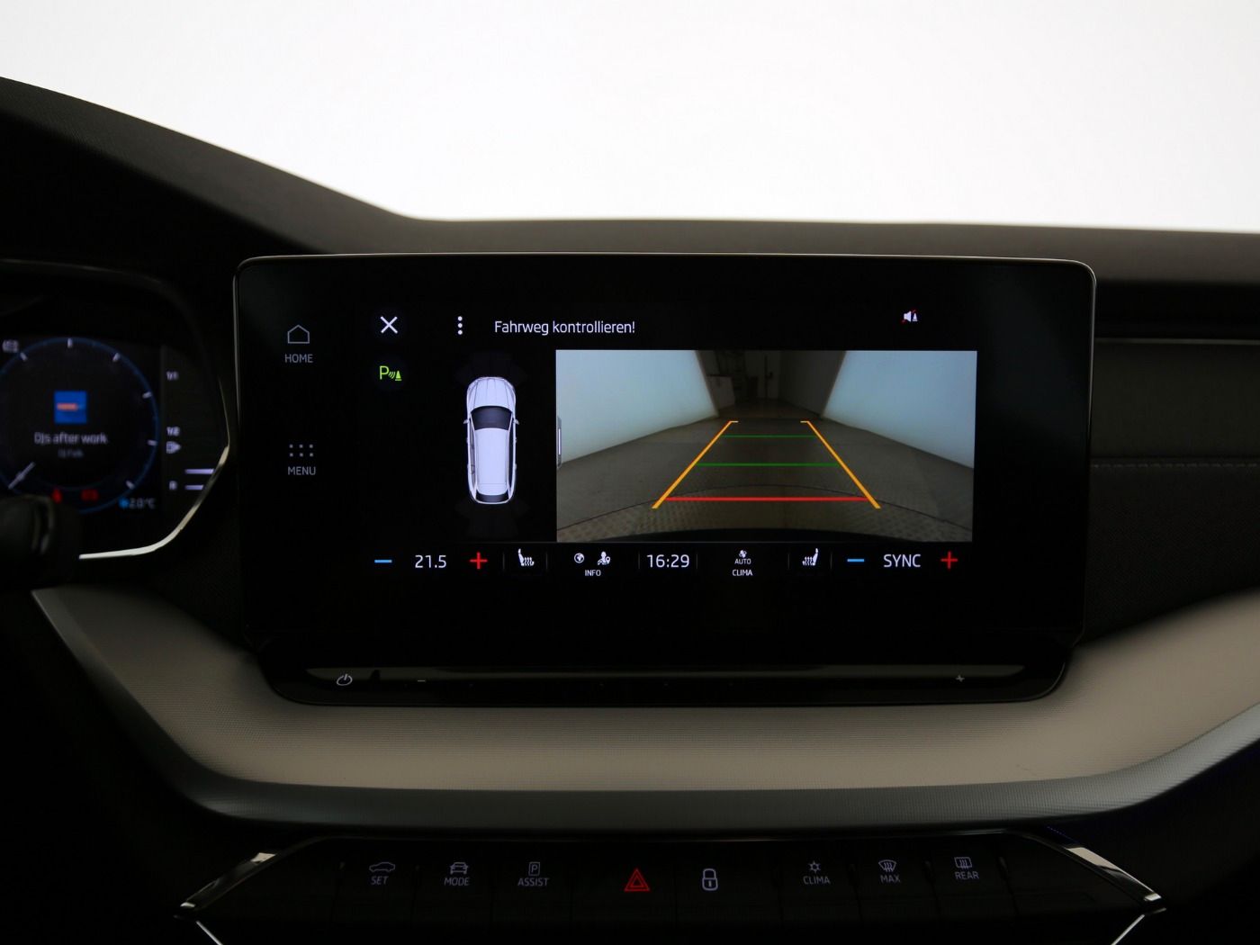 Fahrzeugabbildung SKODA Octavia Combi 2.0 TDI First Edition HUD|LED|Navi