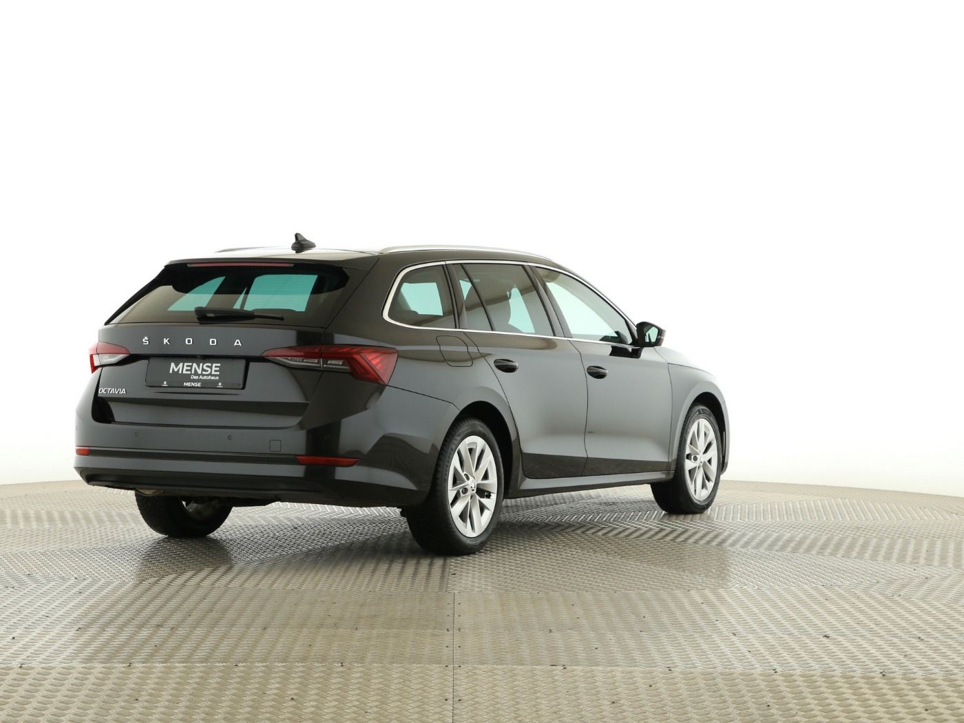 Fahrzeugabbildung SKODA Octavia Combi 2.0 TDI First Edition HUD|LED|Navi