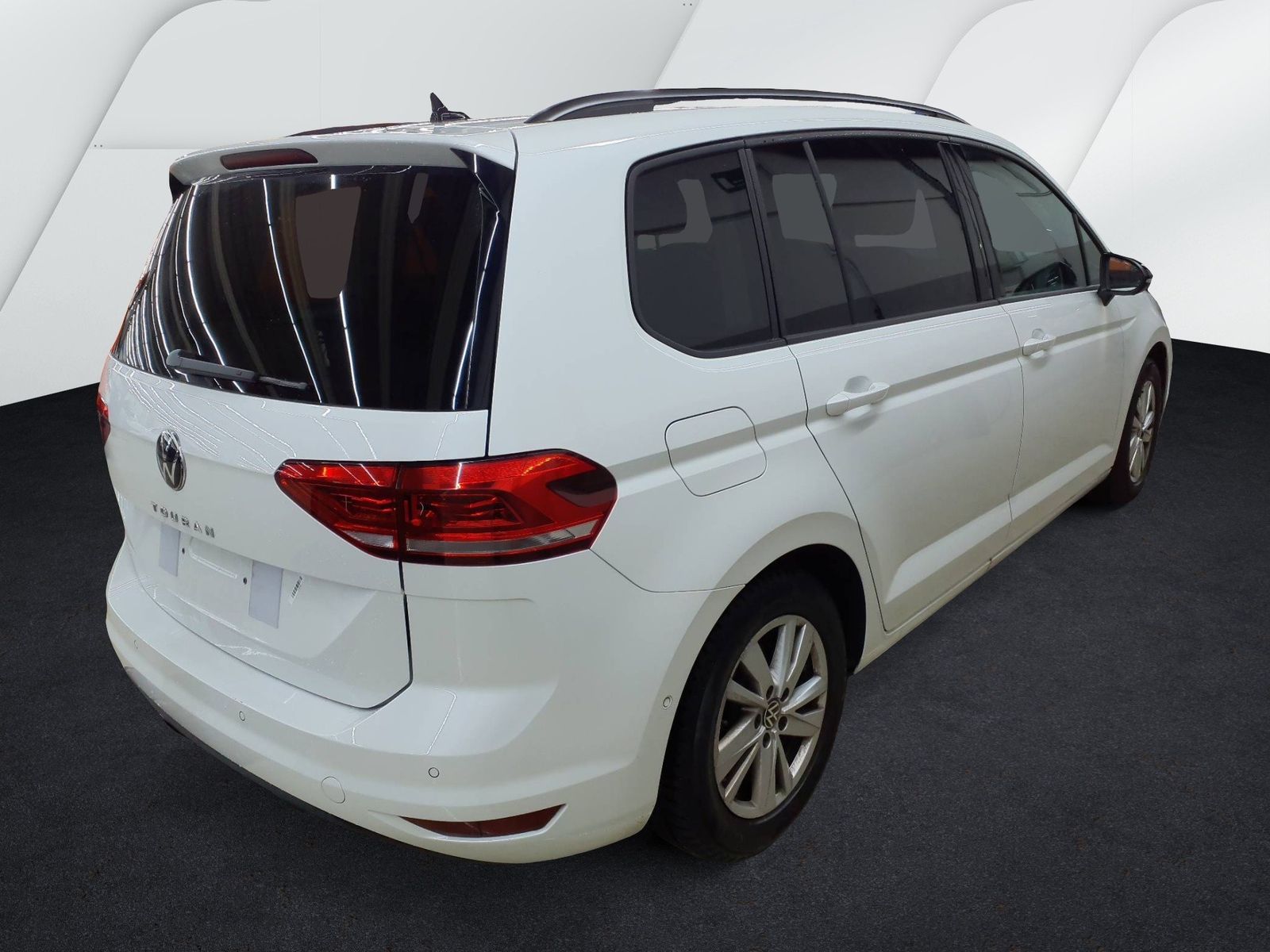 Fahrzeugabbildung Volkswagen Touran 1.5 TSI DSG Highline CarPlay|AHK|Pano|SD