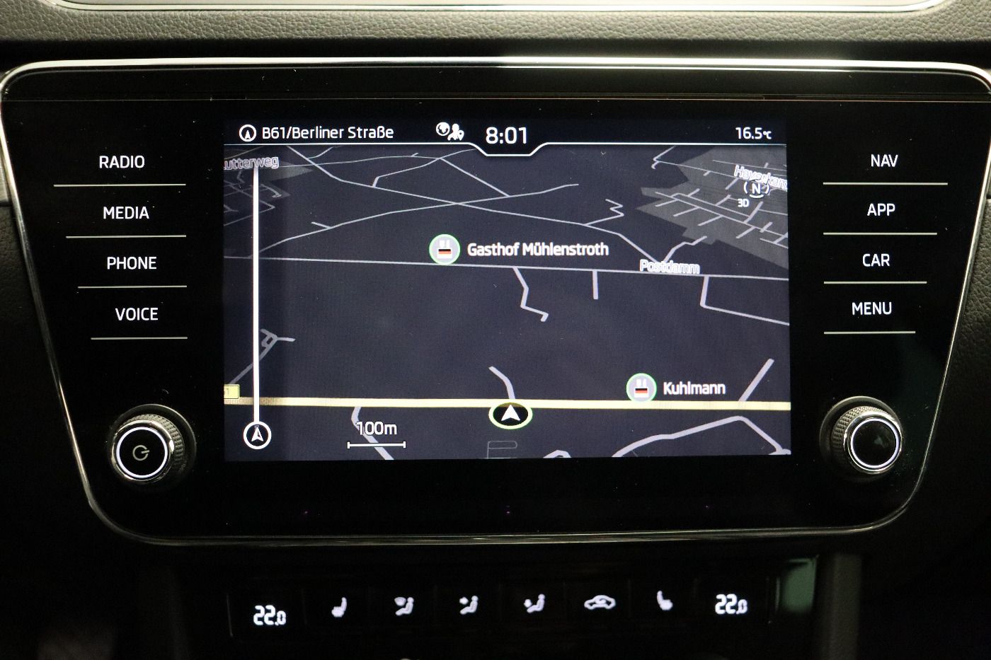 Fahrzeugabbildung SKODA Superb Combi 2.0 TDI Style AHK|ACC|LED|Navi|PDC