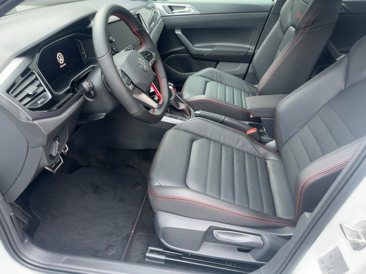 Fahrzeugabbildung Volkswagen Polo GTI Navi Leder Pano Winterräder Keyless ASG