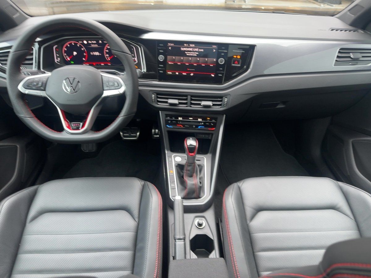 Fahrzeugabbildung Volkswagen Polo GTI Navi Leder Pano Winterräder Keyless ASG