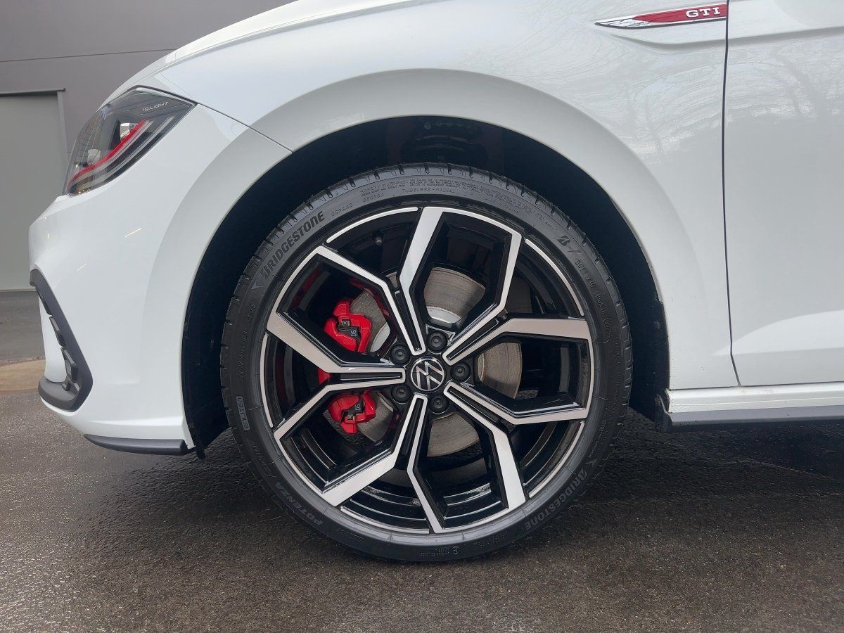 Fahrzeugabbildung Volkswagen Polo GTI Navi Leder Pano Winterräder Keyless ASG