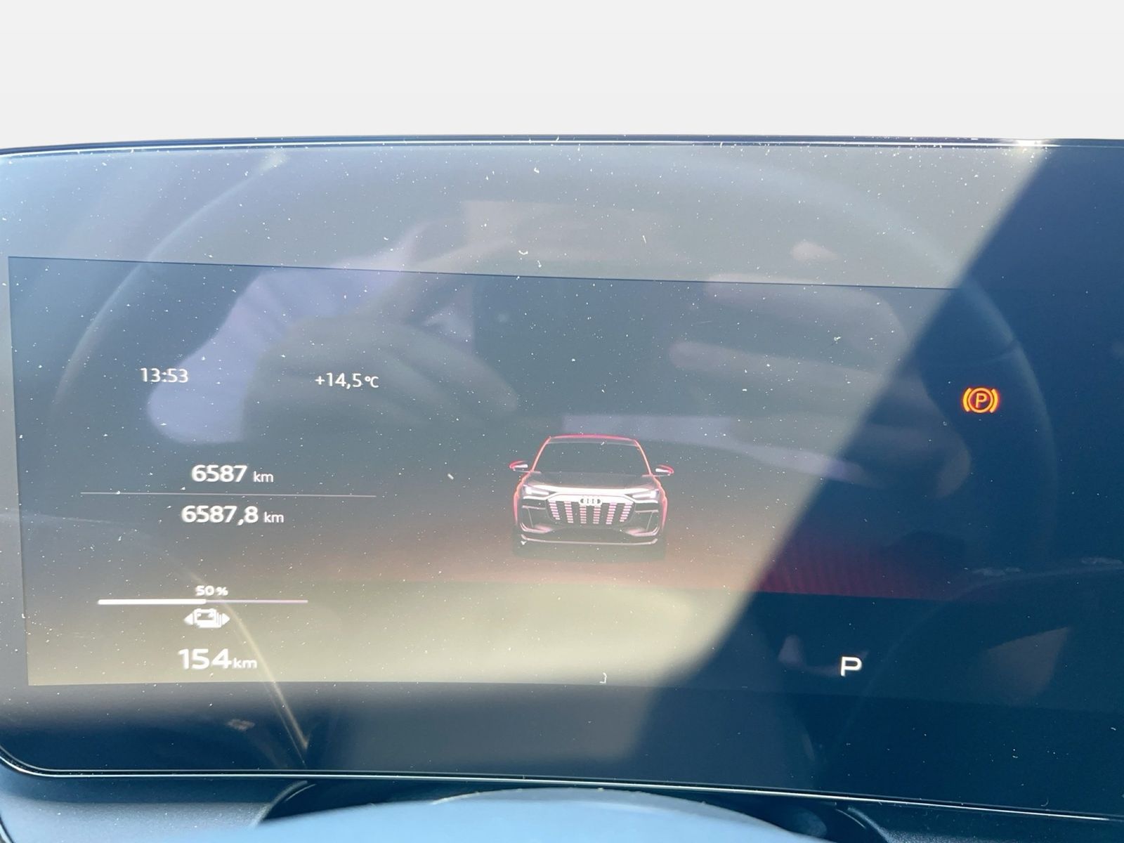 Fahrzeugabbildung Audi Q6 e-tron Tech plus Standhzg|4xSHZG|ACC|LED|Kame - mit KI generiert/bearbeitet
