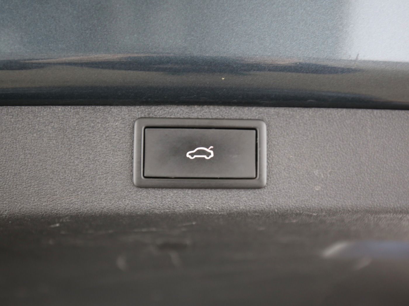 Fahrzeugabbildung SKODA Enyaq 80 Loft AHK|Pano|SD|ACC|LED|Navi|VirtualCP