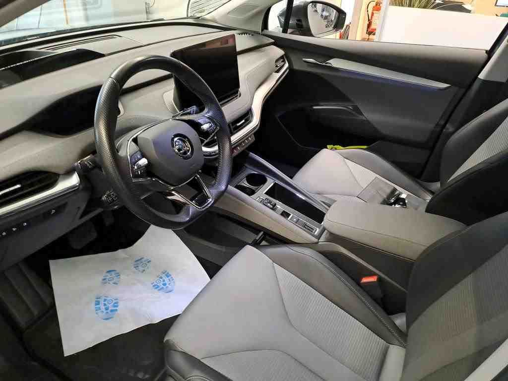 Fahrzeugabbildung SKODA Enyaq 80 Loft AHK|HUD|Pano|SD|ACC|LED|Navi|PDC