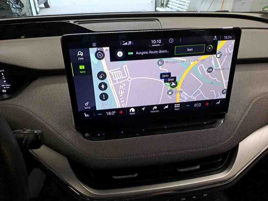 Fahrzeugabbildung SKODA Enyaq 80 Loft AHK|HUD|Pano|SD|ACC|LED|Navi|PDC