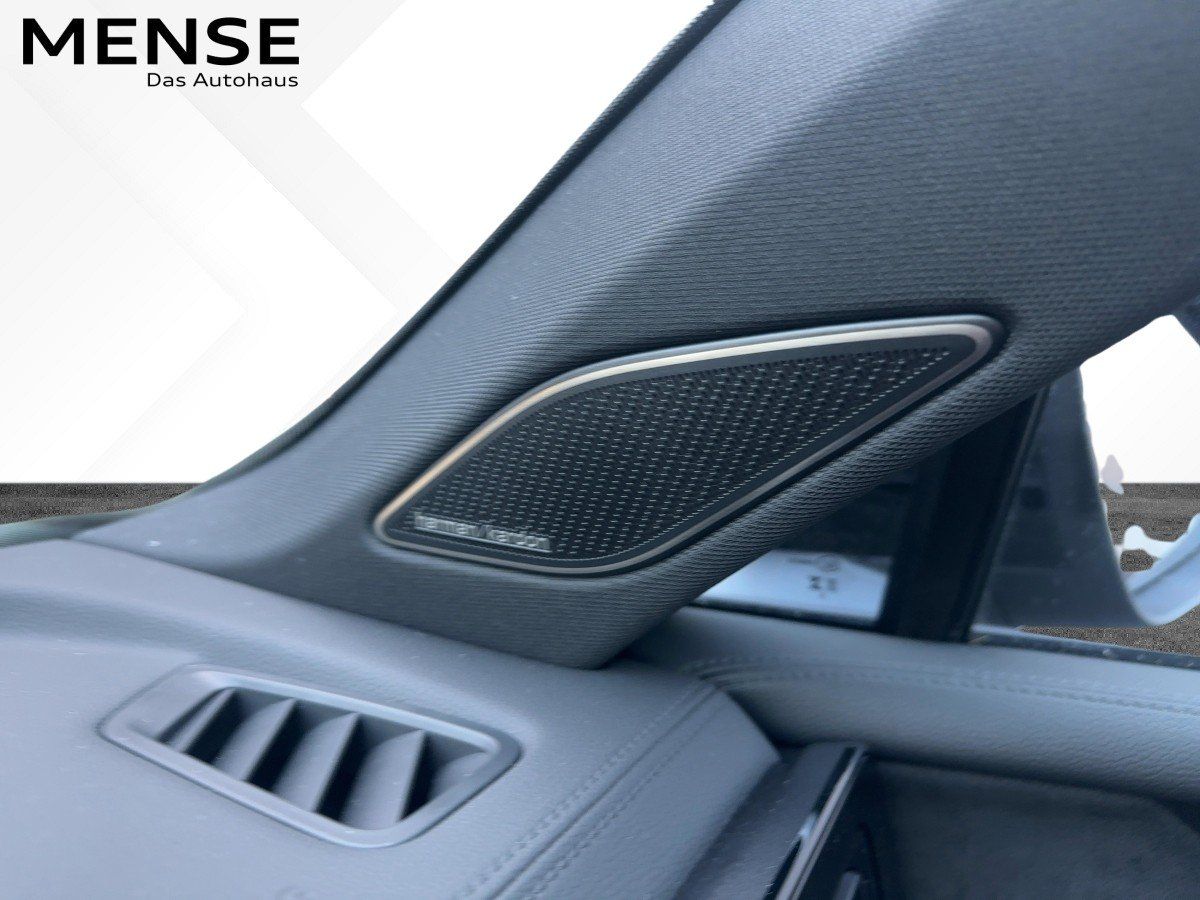 Fahrzeugabbildung Volkswagen Tiguan TDI 4M R-Line AHK Leder Pano Standhzg Nav