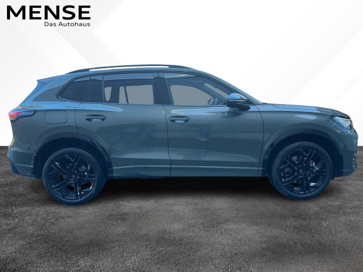 Fahrzeugabbildung Volkswagen Tiguan TDI 4M R-Line AHK Leder Pano Standhzg Nav