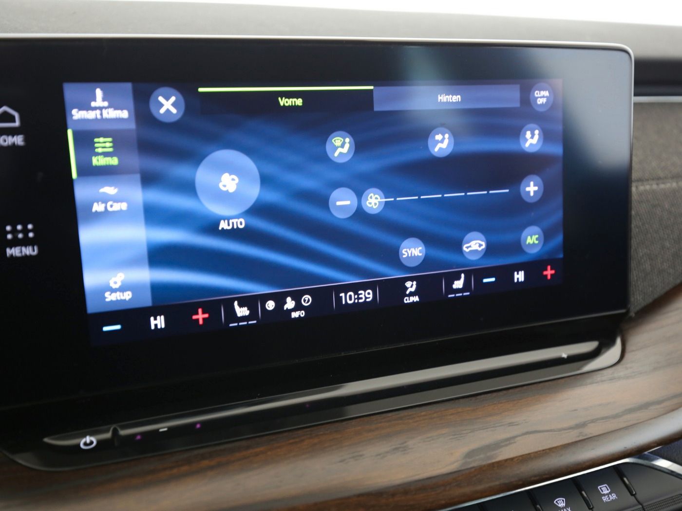 Fahrzeugabbildung SKODA Octavia Combi 2.0 TDI Scout AHK|HUD|Standhzg|ACC