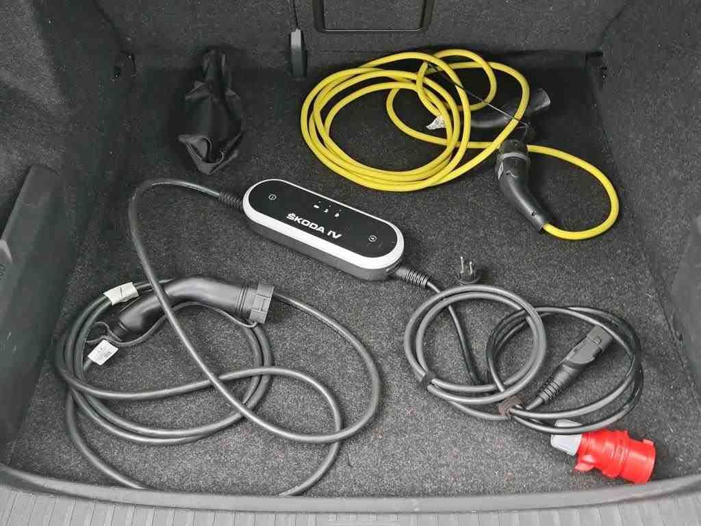 Fahrzeugabbildung SKODA Enyaq 80 Loft AHK|ACC|LED|Navi|VirtualCP|Kamera