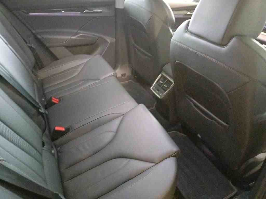 Fahrzeugabbildung SKODA Enyaq 80 Suite HUD|4xSHZG|ACC|LED|Massage|Navi