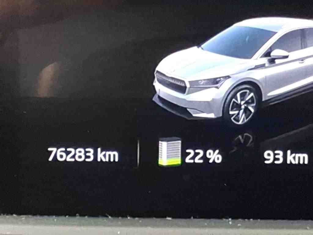 Fahrzeugabbildung SKODA Enyaq 80 Loft ACC|LED|Navi|VirtualCP|Akustikglas