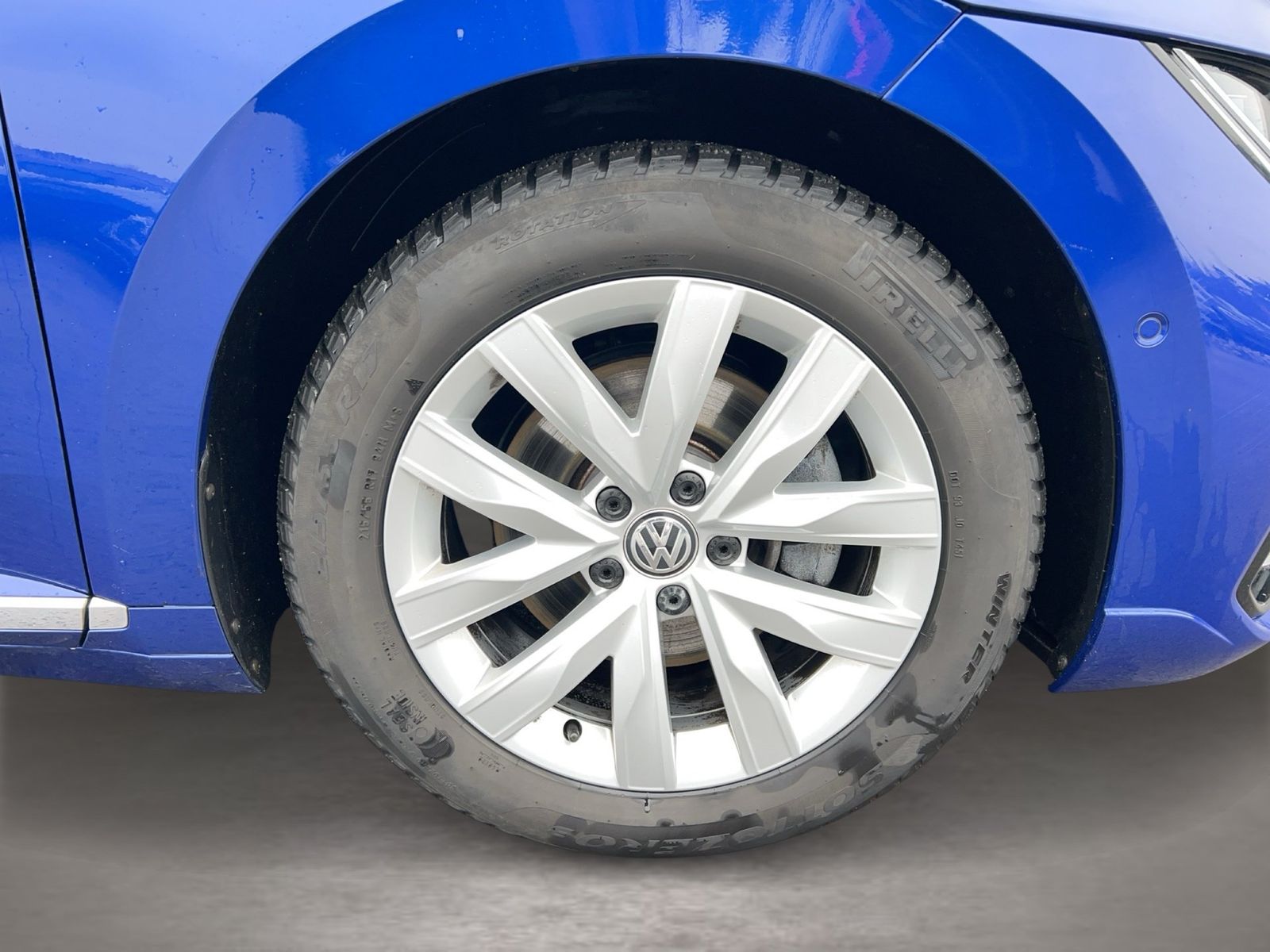 Fahrzeugabbildung Volkswagen Arteon 2.0 TDI DSG 4 Motion R-line CarPlay|AHK