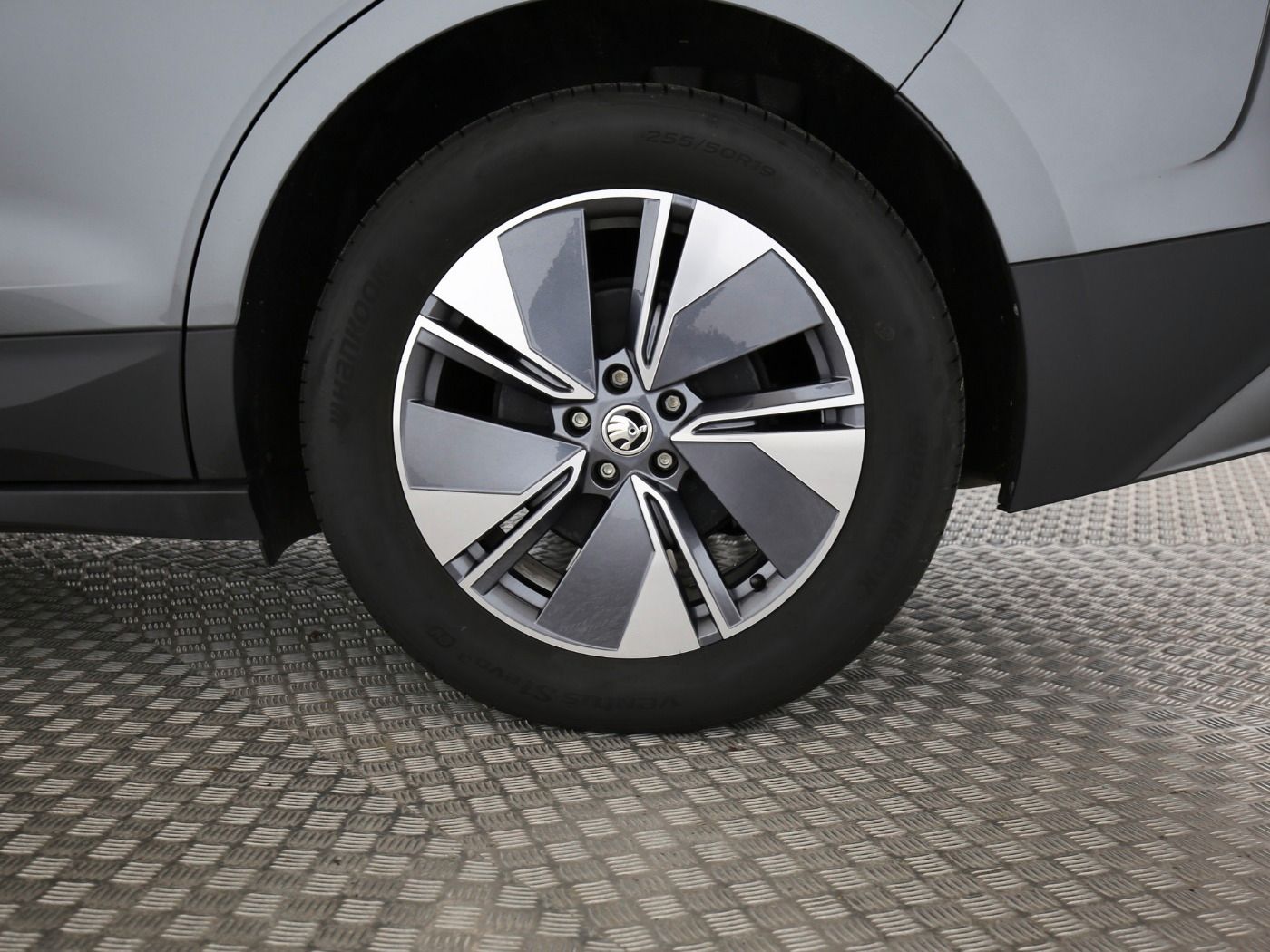 Fahrzeugabbildung SKODA Enyaq 85 Loft ACC|LED|Navi|VirtualCP|Akustikglas