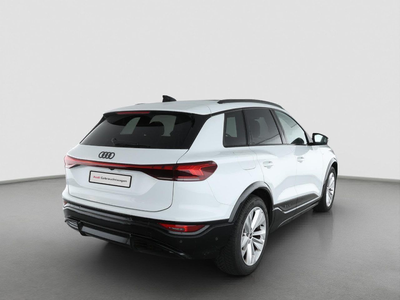 Fahrzeugabbildung Audi Q6 e-tron S line Pano|Standhzg|4xSHZG|ACC