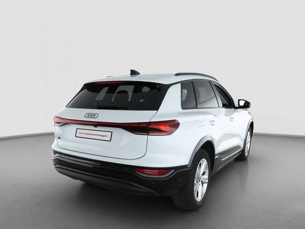 Fahrzeug autohaus mense Fahrzeugabbildung Audi Q6 e-tron AHK|Standhzg|4xSHZG|ACC|LED|PDC