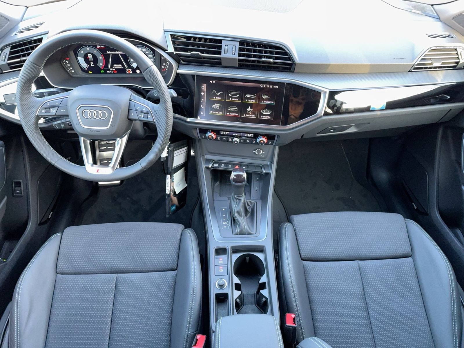 Fahrzeugabbildung Audi Q3 Sportback S line 35 TDI S tronic LED|SONOS