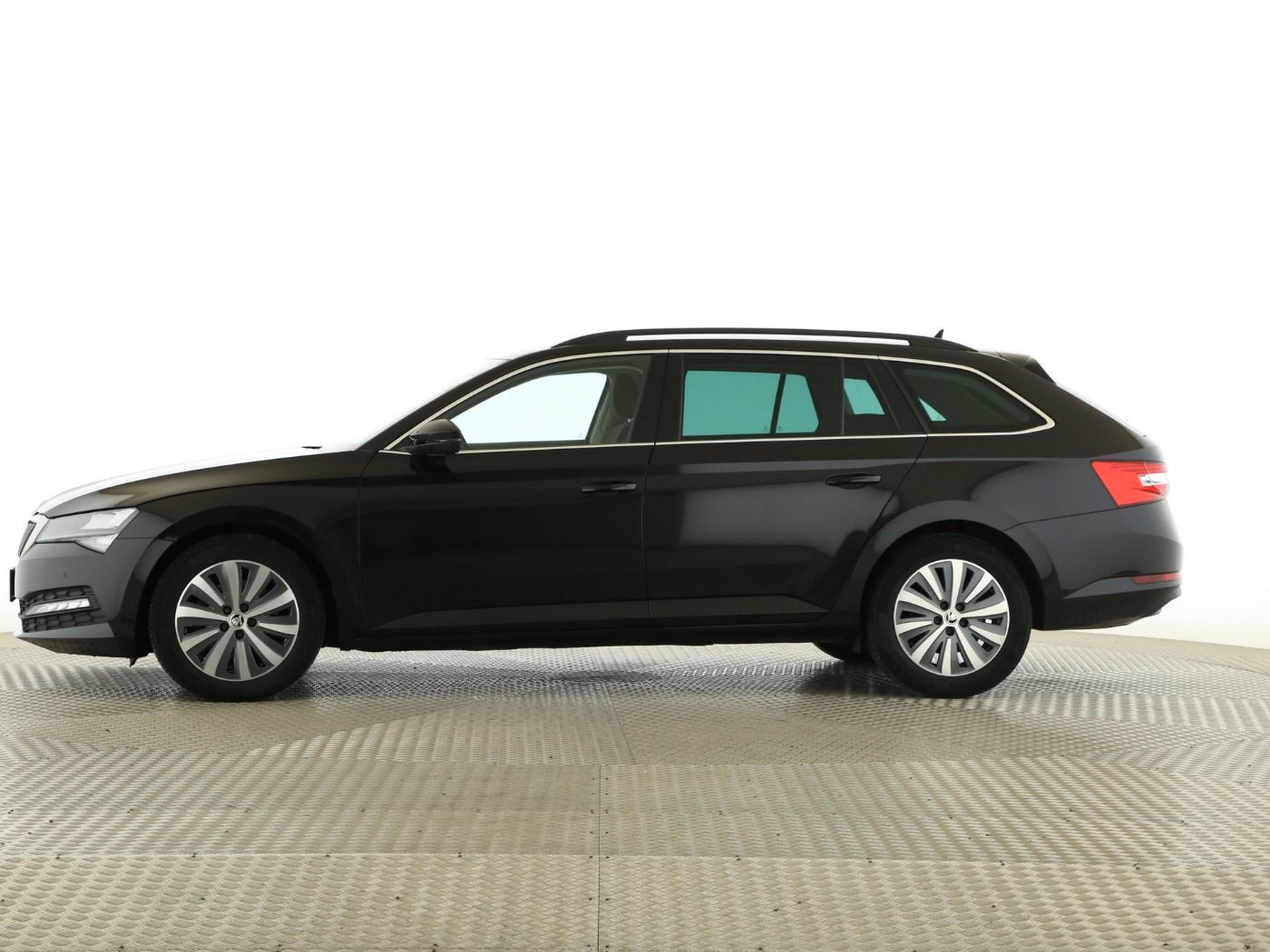 Fahrzeugabbildung SKODA Superb Combi Ambition 2024 (Facelift) Facelift