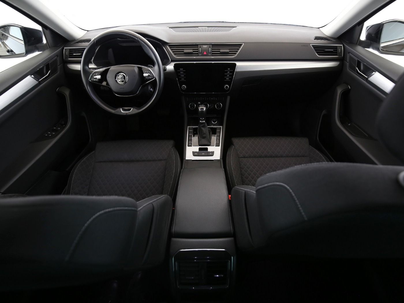 Fahrzeugabbildung SKODA Superb Combi Ambition 2024 (Facelift) Facelift