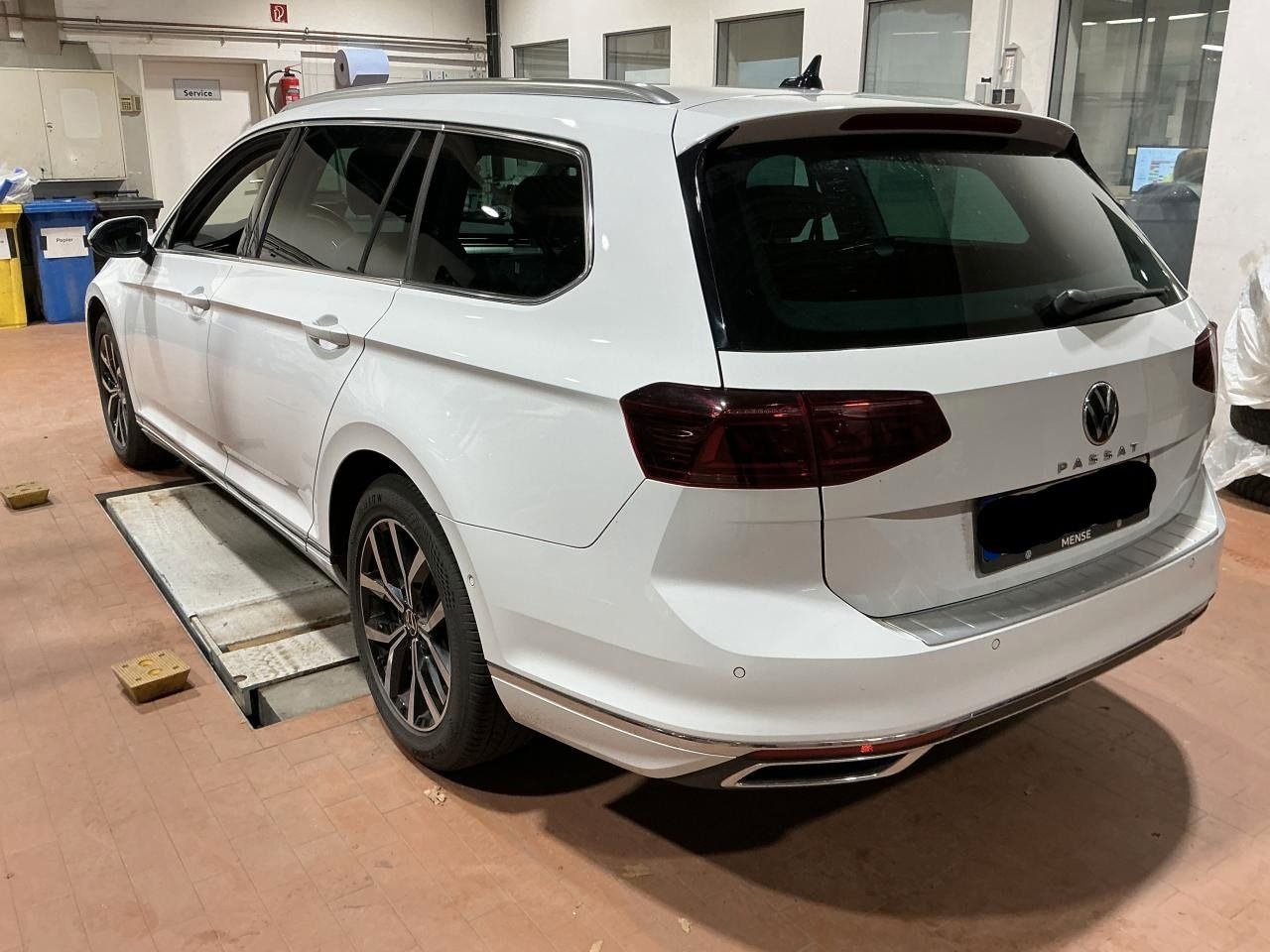 Fahrzeug autohaus mense Fahrzeugabbildung Volkswagen Passat Variant 2.0 TDI DSG Elegance IQ.Light|AHK