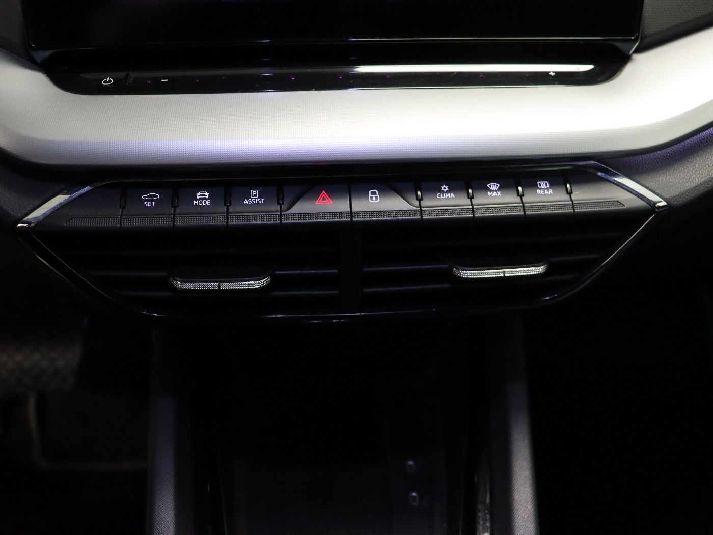 Fahrzeugabbildung SKODA Octavia Combi 2.0 TDI DSG Ambition