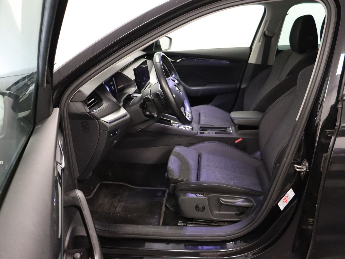 Fahrzeugabbildung SKODA Octavia Combi 2.0 TDI DSG Ambition