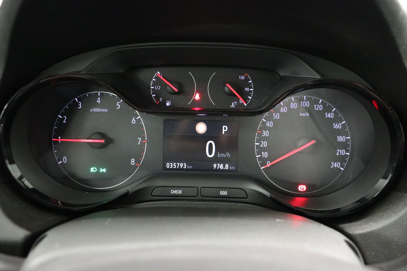 Fahrzeugabbildung Opel Grandland 1.0 Turbo Automatik Edition DynLicht