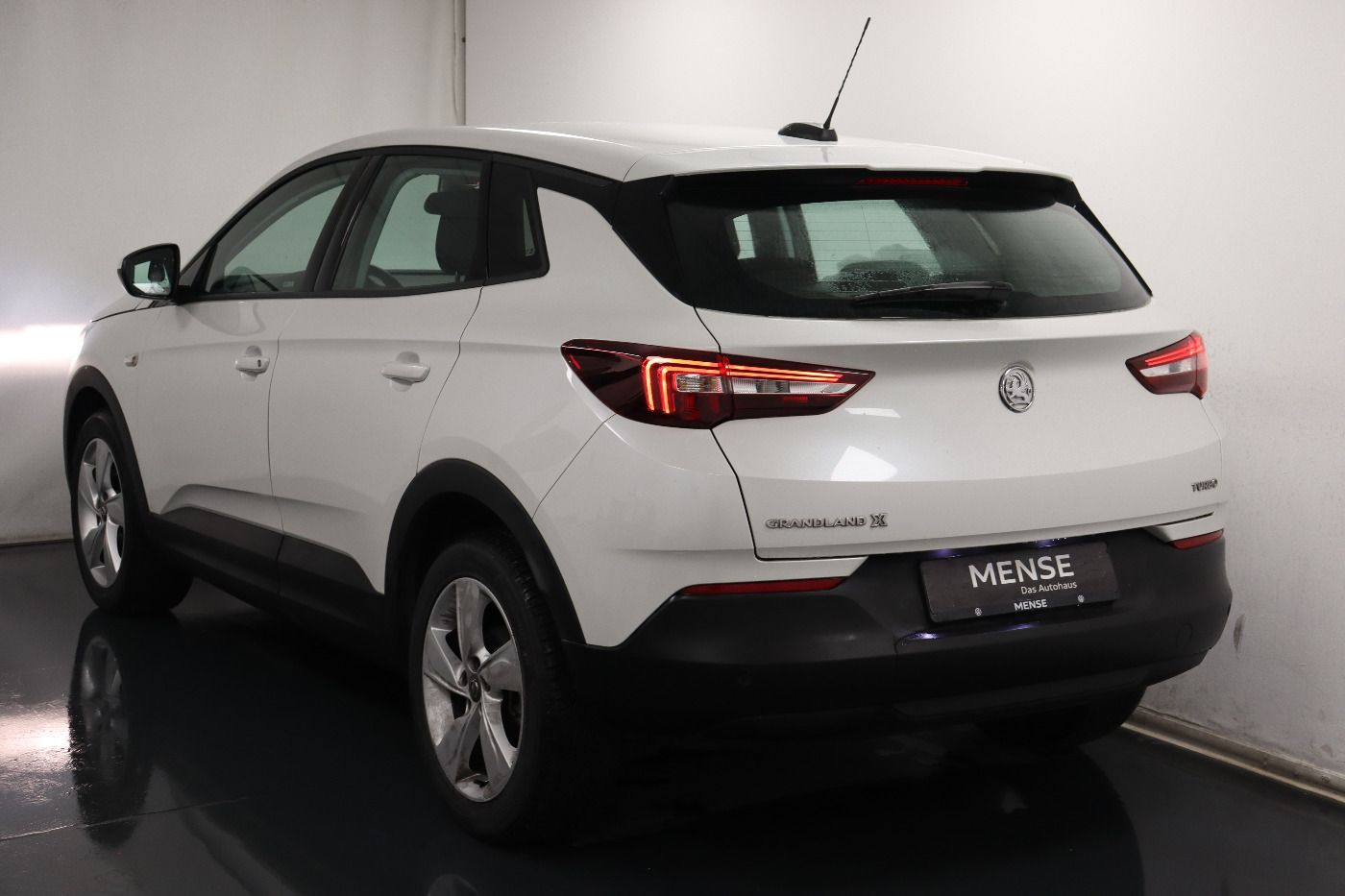 Fahrzeugabbildung Opel Grandland 1.0 Turbo Automatik Edition DynLicht