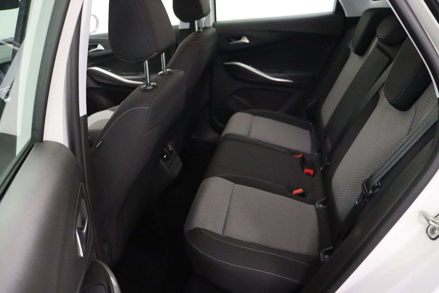 Fahrzeugabbildung Opel Grandland 1.0 Turbo Automatik Edition DynLicht