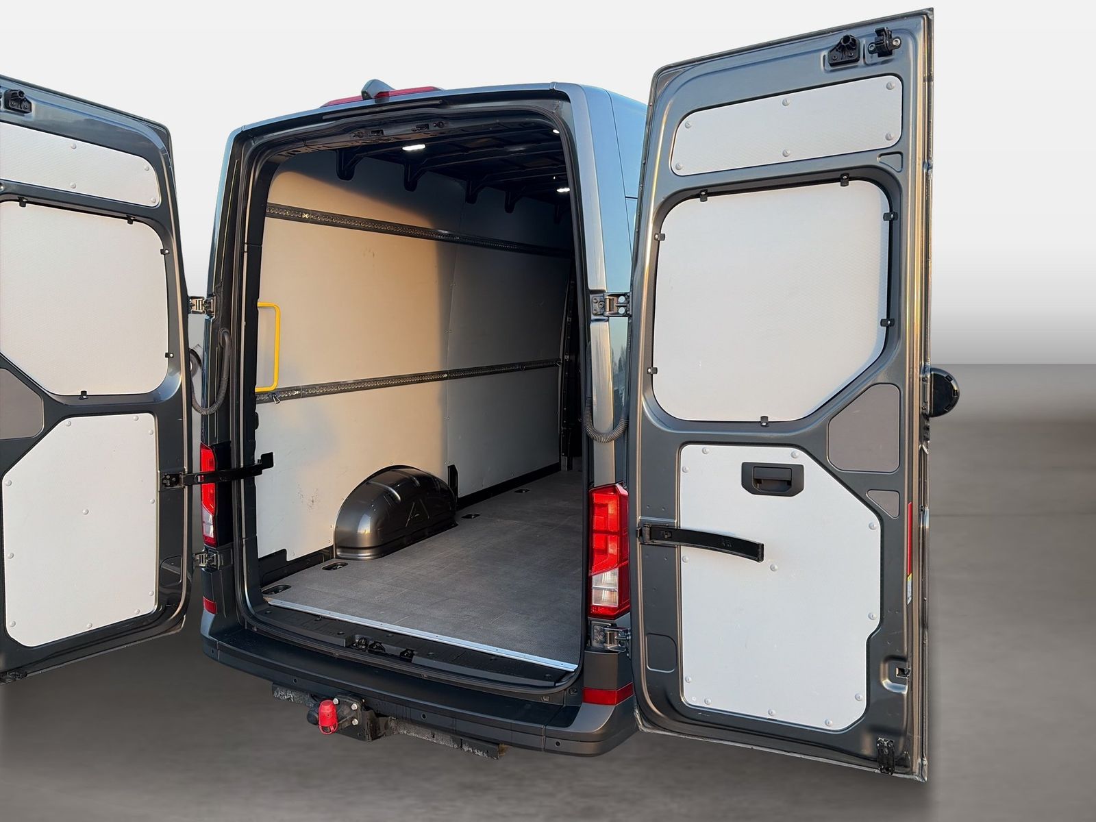 Fahrzeugabbildung Volkswagen Crafter 2.0 TDI Kasten FWD 35 mittellang Hochdac