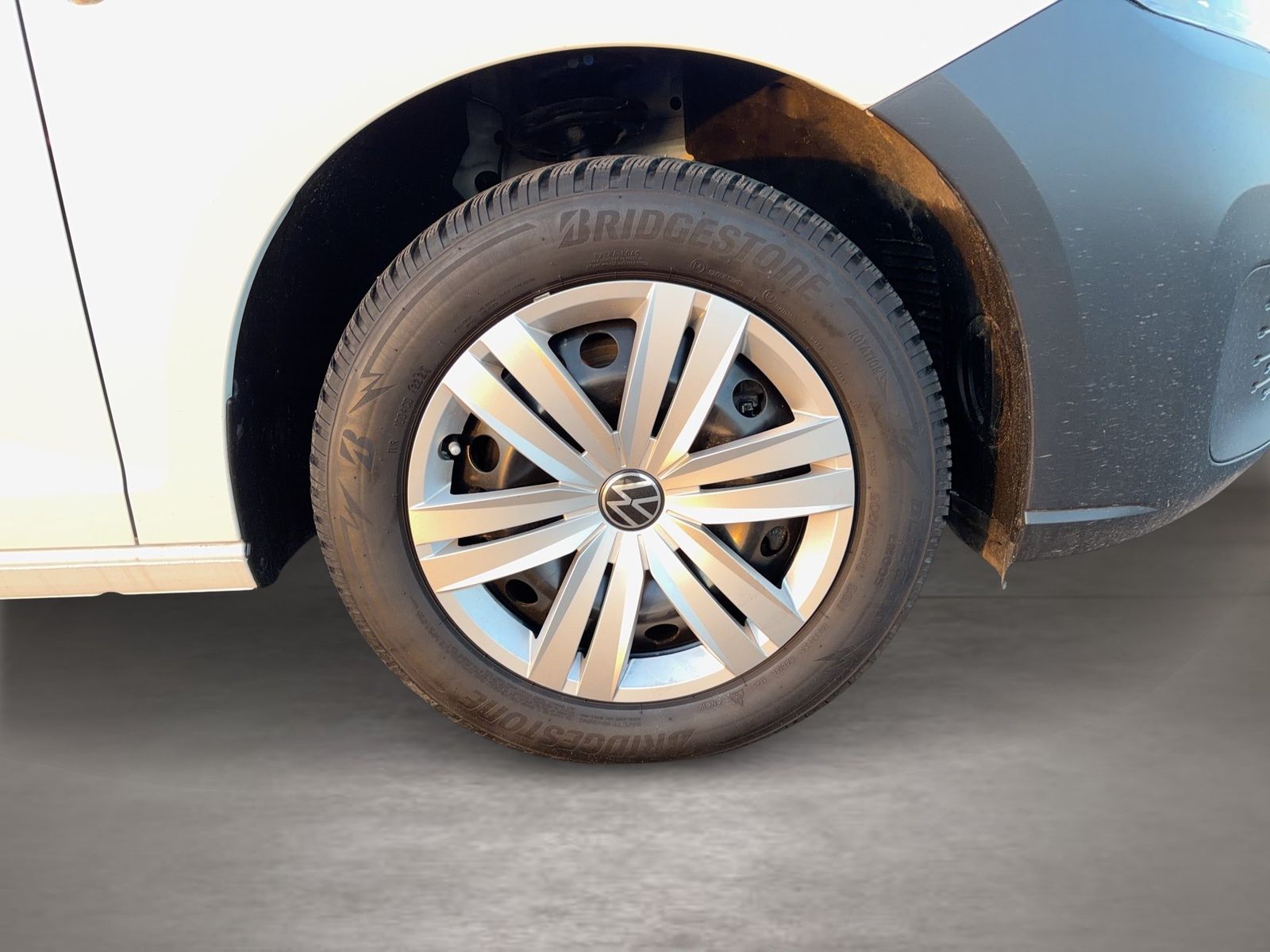 Fahrzeugabbildung Volkswagen Caddy Cargo Maxi 2.0 l TDI EU6 75 kW 6-Gang