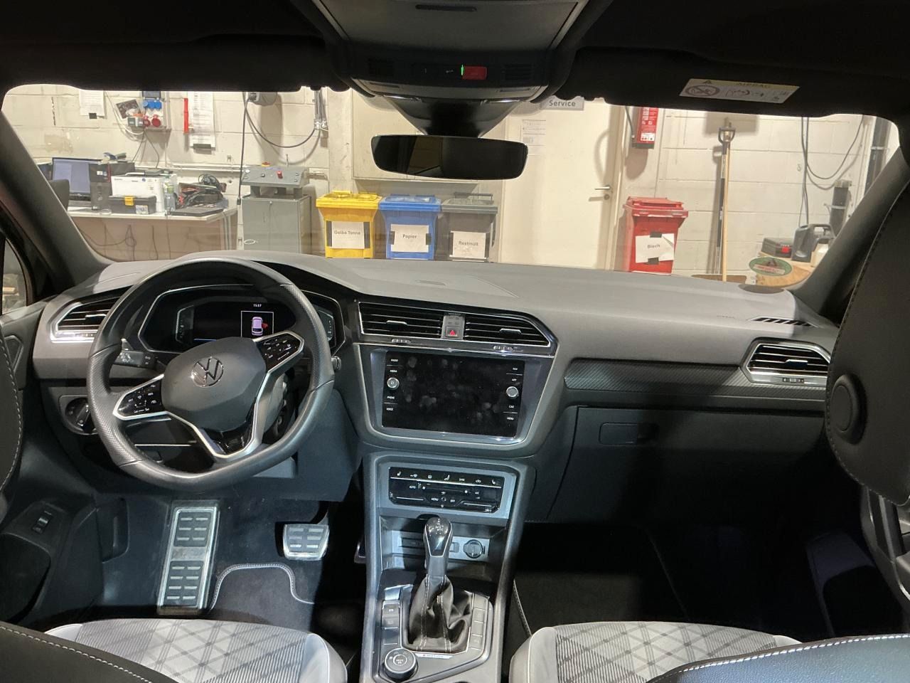 Fahrzeugabbildung Volkswagen Tiguan Allspace 2.0 TDI 4Motion DSG R-line AHK
