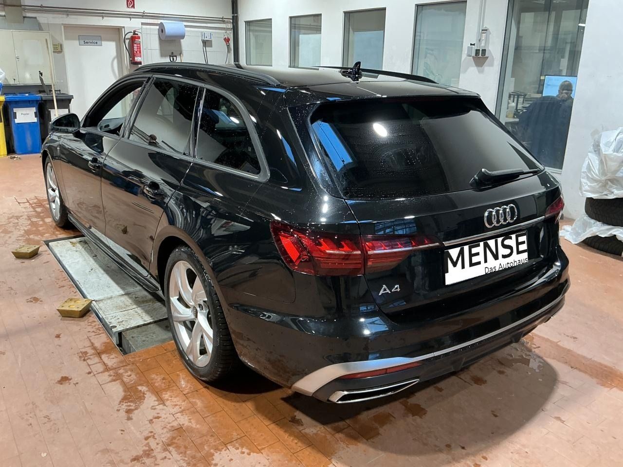 Fahrzeugabbildung Audi A4 Avant 40 TDI S tronic S line ACC|LED|Navi|PDC