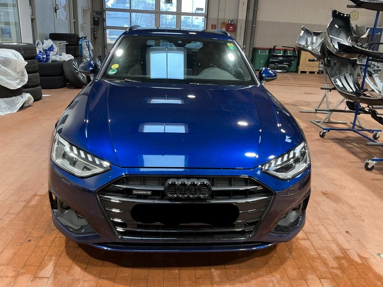 Fahrzeugabbildung Audi A4 Avant 40 TDI quattro S tronic Advanced Matrix