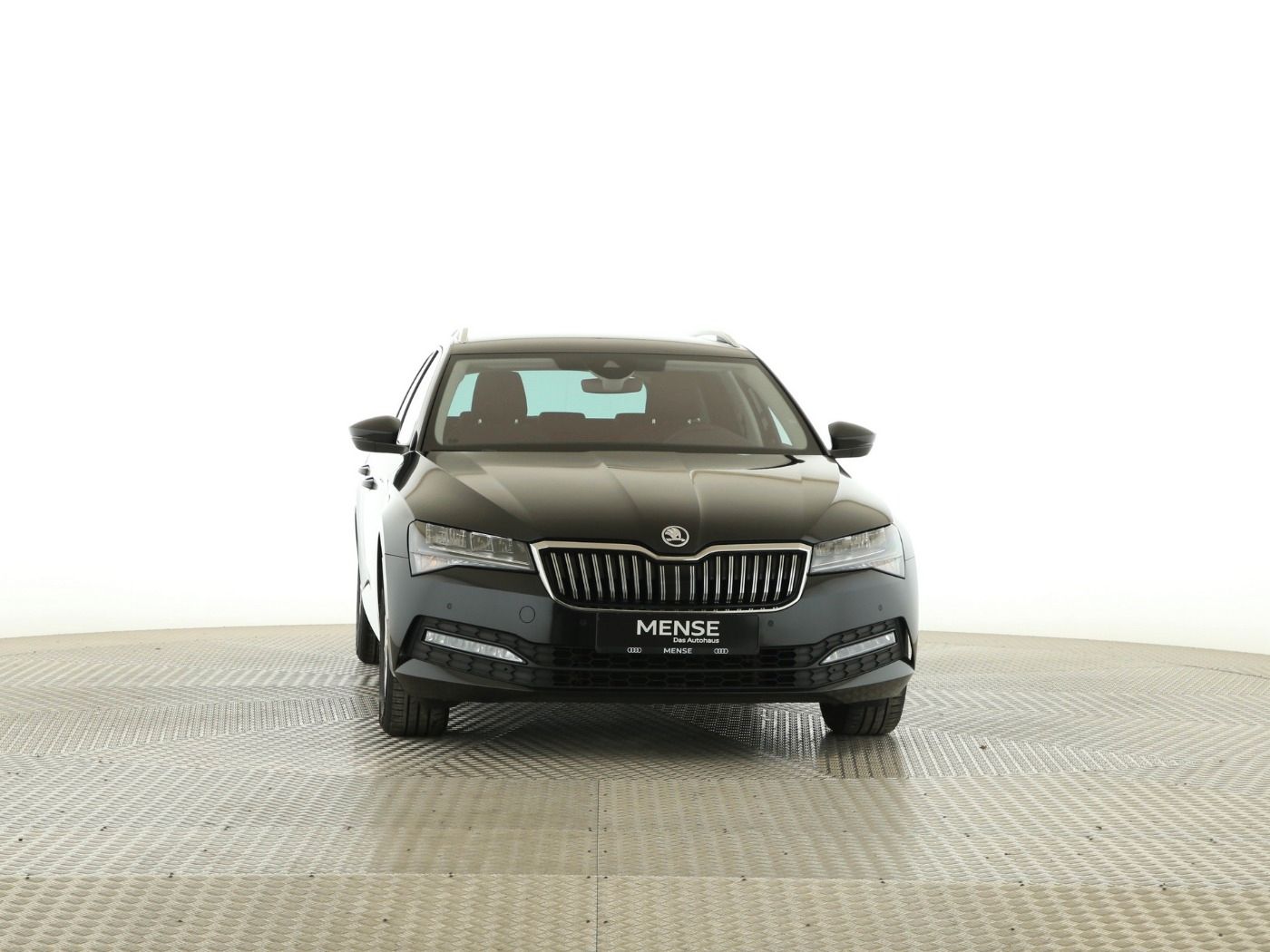 Fahrzeugabbildung SKODA Superb Combi 2.0 TDI Ambition AHK|4xSHZG|ACC|LED