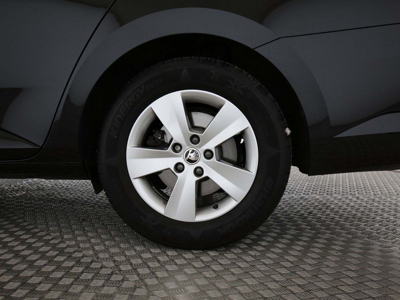 Fahrzeugabbildung SKODA Superb Combi 2.0 TDI Ambition AHK|4xSHZG|ACC|LED