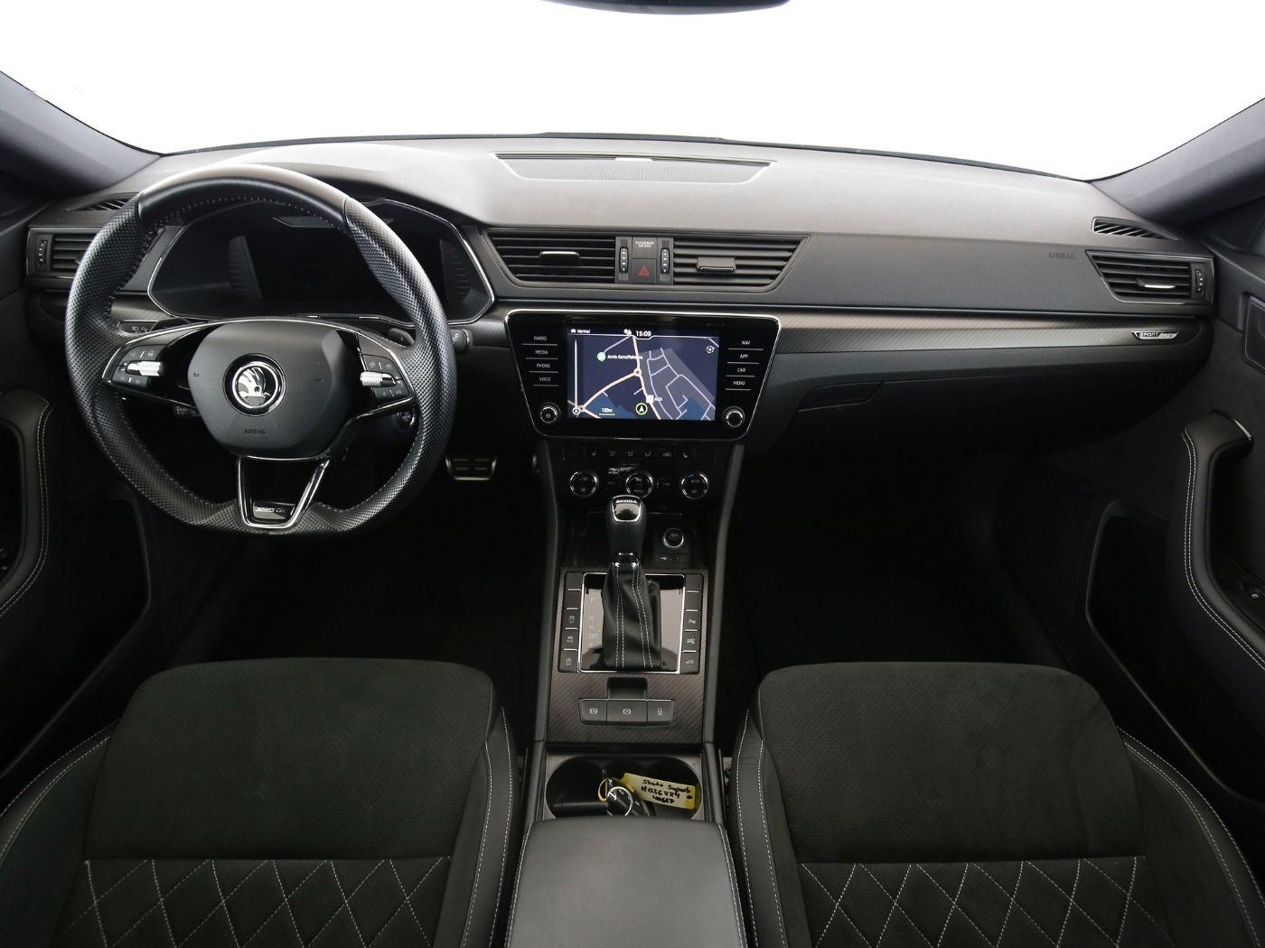 Fahrzeug autohaus mense Fahrzeugabbildung SKODA Superb Combi 2.0 TDI Sportline AHK|4xSHZG|ACC|LM