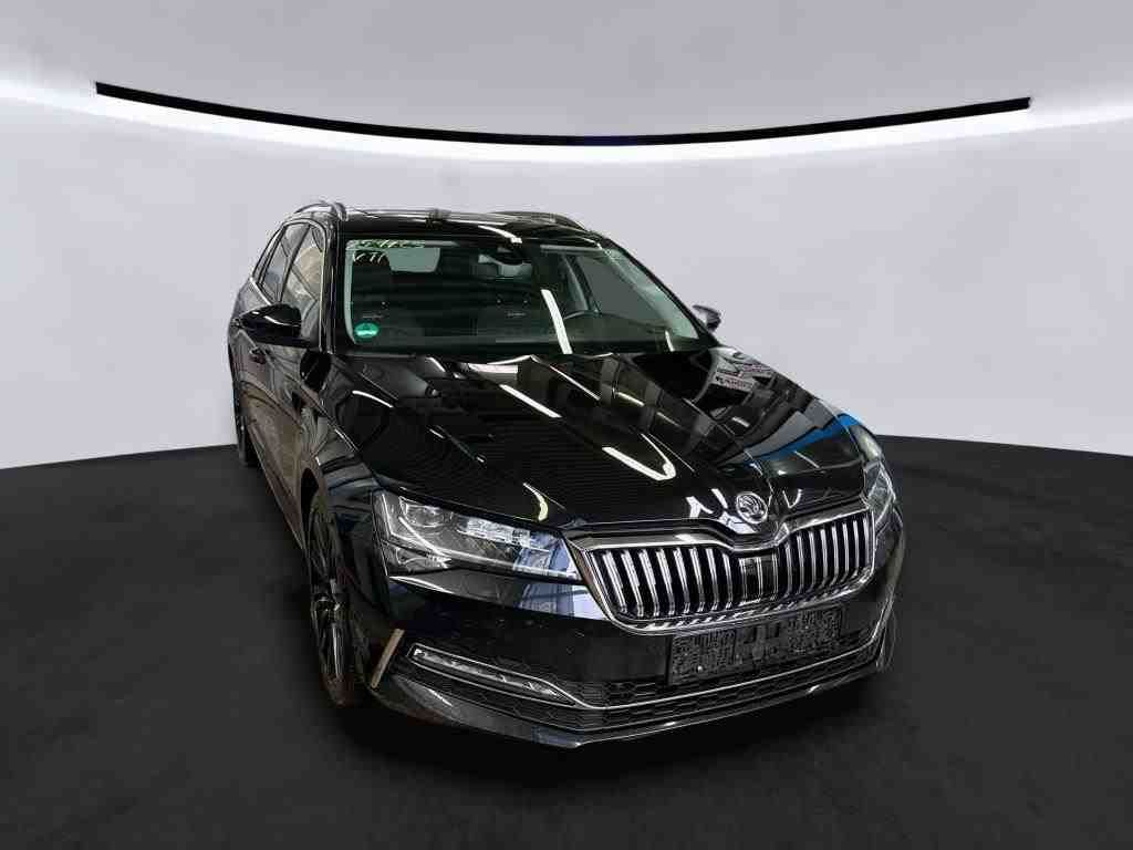 Fahrzeugabbildung SKODA Superb Combi 2.0 TDI L&K Pano|SD|Standhzg|ACC