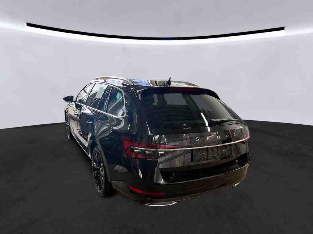 Fahrzeugabbildung SKODA Superb Combi 2.0 TDI L&K Pano|SD|Standhzg|ACC