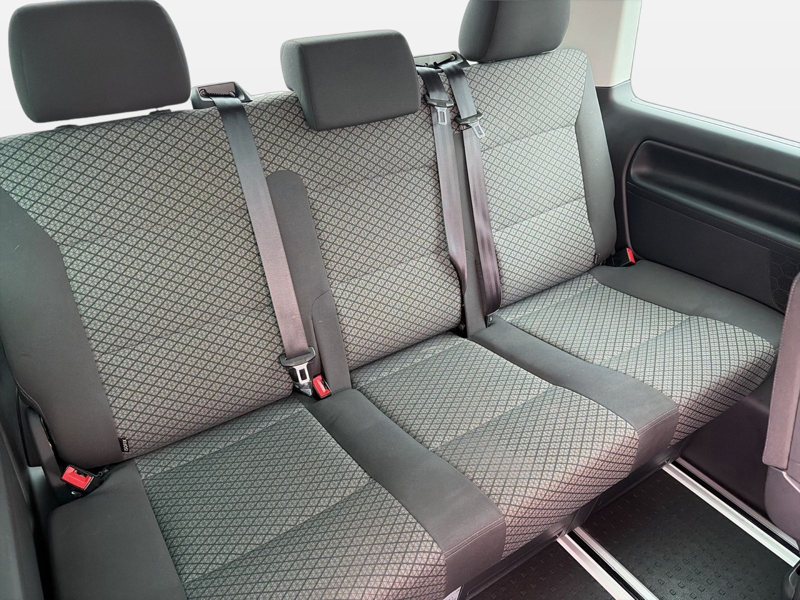 Fahrzeug autohaus mense Fahrzeugabbildung Volkswagen T6.1 Multivan 2.0 TDI FWD Family PDC
